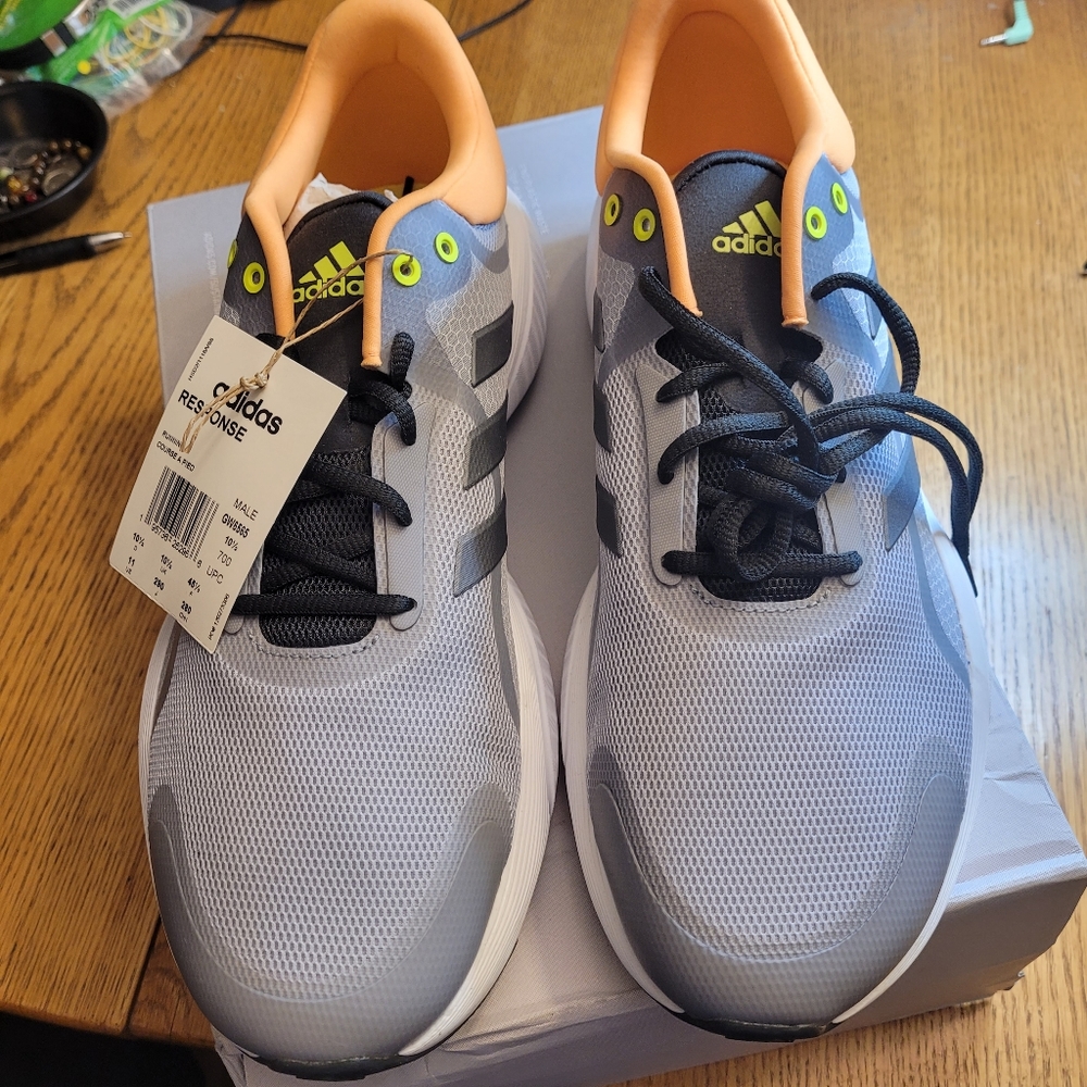 Man's Adidas Sneakers 👟 - Picture 3 of 10